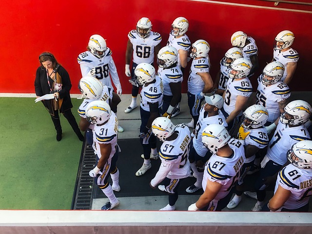 尤文總監評價博格巴他是一個偉大的球員都很愛他.